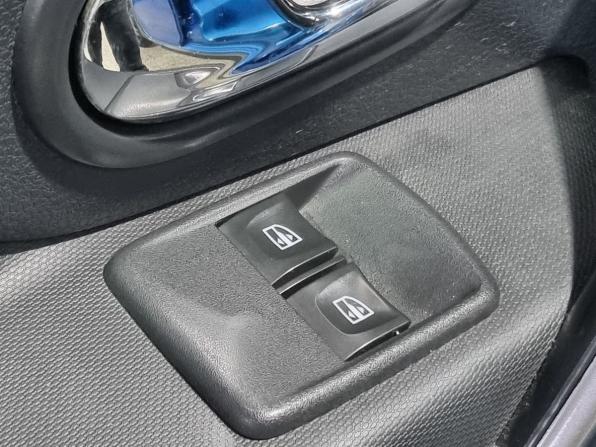 Renault Sandero II с пробегом 2016 года, цена 974 000 рублей, 132000 км, хэтчбек, Автокод Объявления