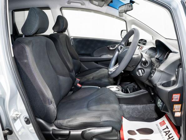 Honda Fit II с пробегом 2012 года, цена 1 055 000 рублей, 70210 км, хэтчбек, Автокод Объявления