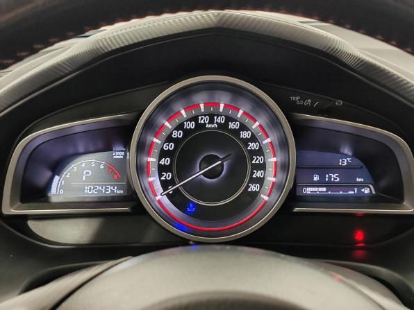 Mazda 3 III (BM) с пробегом 2015 года, цена 1 355 000 рублей, 102431 км, седан, Автокод Объявления