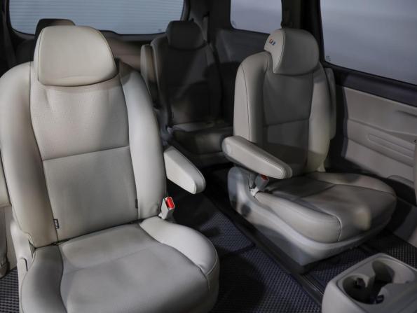 Kia Carnival III с пробегом 2018 года, цена 2 549 000 рублей, 109280 км, минивэн, Автокод Объявления