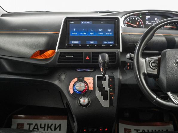 Toyota Sienta II Рестайлинг с пробегом 2021 года, цена 1 629 500 рублей, 62998 км, компактвэн, Автокод Объявления