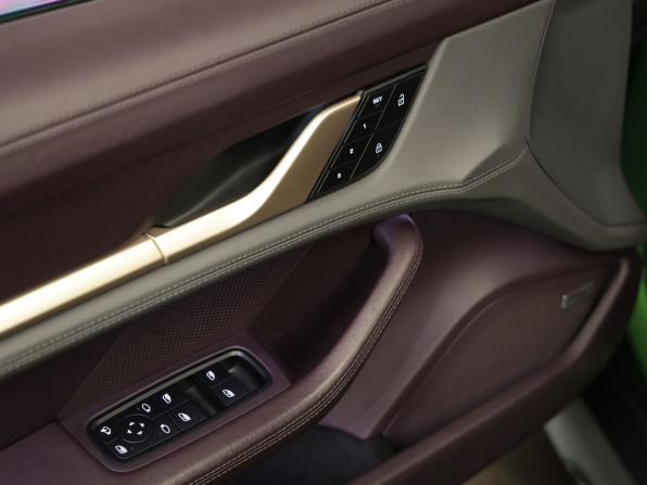 Porsche Taycan I с пробегом 2022 года, цена 10 150 000 рублей, 27808 км, универсал, Автокод Объявления