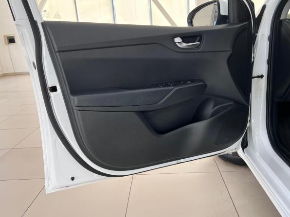 Hyundai Solaris II Рестайлинг с пробегом 2021 года, цена 1 850 000 рублей, 40000 км, седан, Автокод Объявления