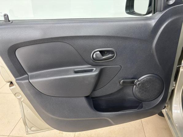 Renault Logan II с пробегом 2015 года, цена 545 000 рублей, 102400 км, седан, Автокод Объявления