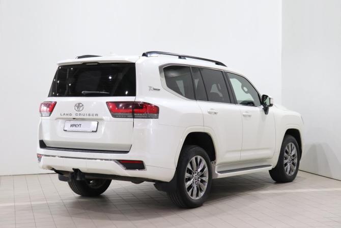 Toyota Land Cruiser 300 Series с пробегом 2021 года, цена 9 885 000 рублей, 82459 км, внедорожник, Автокод Объявления