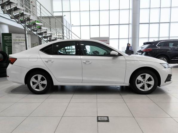 Skoda Octavia IV (A8) с пробегом 2021 года, цена 1 750 000 рублей, 176014 км, лифтбек, Автокод Объявления