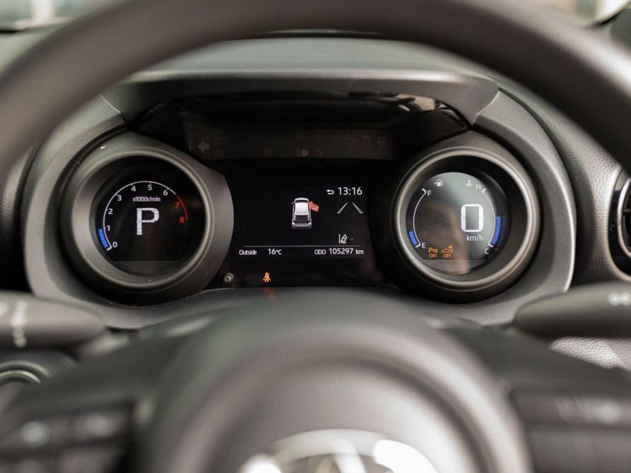 Toyota Yaris IV Новосибирск  - изображение 13