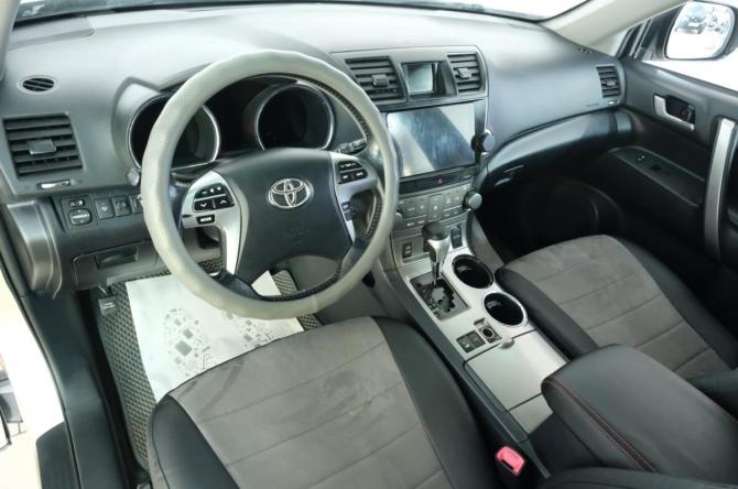 Toyota Highlander II (XU40) Рестайлинг с пробегом 2012 года, цена 1 789 000 рублей, 315000 км, внедорожник, Автокод Объявления
