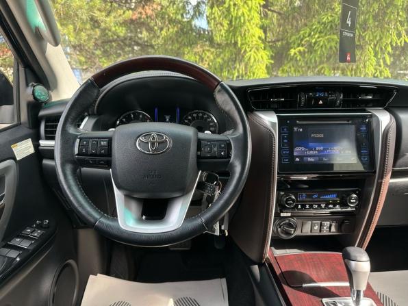 Toyota Fortuner II с пробегом 2017 года, цена 3 849 000 рублей, 59471 км, внедорожник, Автокод Объявления