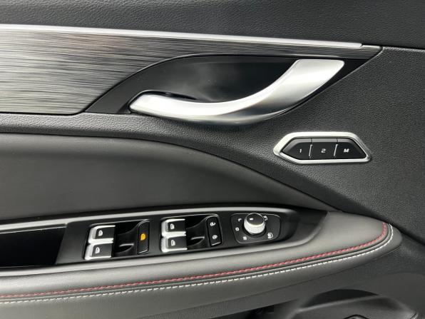 Geely Tugella I Рестайлинг с пробегом 2023 года, цена 2 900 000 рублей, 39050 км, внедорожник, Автокод Объявления