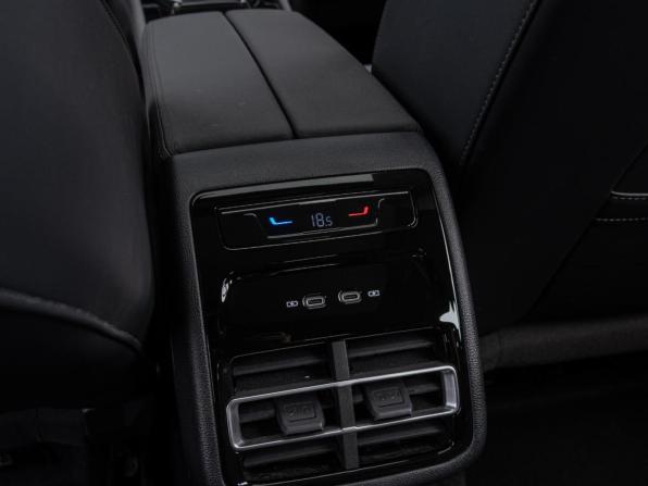 Volkswagen Tiguan III (China Market) с пробегом 2026 года, цена 4 980 000 рублей, 34 км, внедорожник, Автокод Объявления