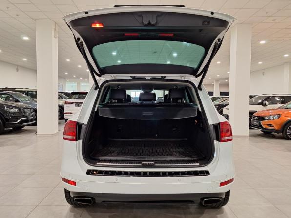 Volkswagen Touareg II с пробегом 2014 года, цена 1 950 000 рублей, 236609 км, внедорожник, Автокод Объявления