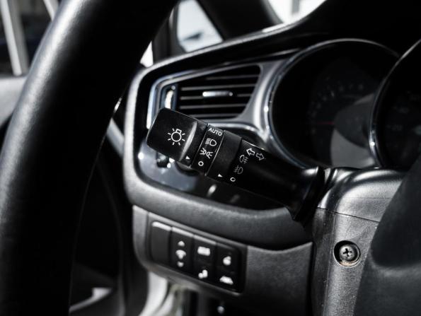 Kia Ceed II Рестайлинг с пробегом 2018 года, цена 1 288 000 рублей, 159238 км, универсал, Автокод Объявления