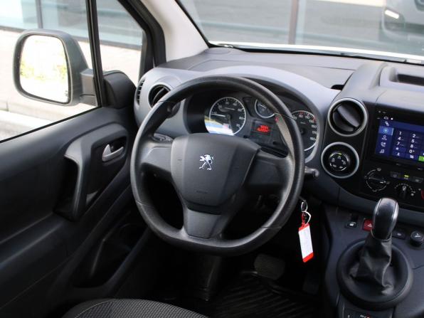 Peugeot Partner II Рестайлинг 2 с пробегом 2021 года, цена 1 650 000 рублей, 161000 км, компактвэн, Автокод Объявления