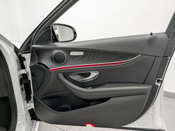 Mercedes-Benz E-Класс V (W213 S213 C238) Рестайлинг с пробегом 2021 года, цена 5 600 000 рублей, 34586 км, седан, Автокод Объявления