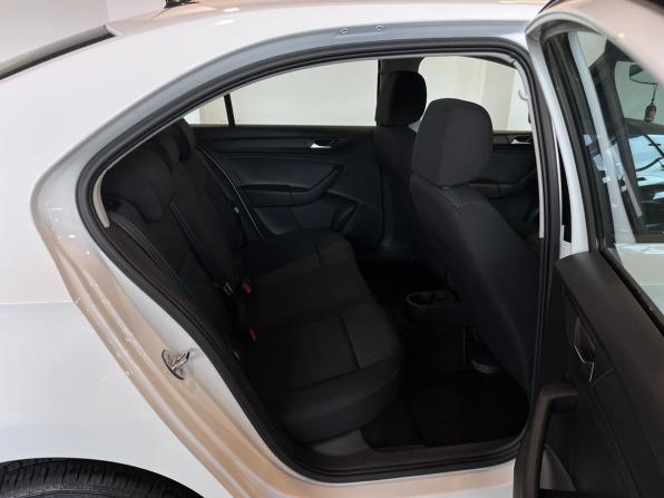 Volkswagen Polo VI с пробегом 2022 года, цена 1 679 000 рублей, 80453 км, лифтбек, Автокод Объявления