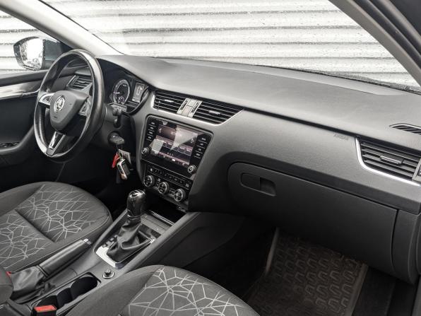 Skoda Octavia III (A7) Рестайлинг с пробегом 2020 года, цена 1 880 000 рублей, 80894 км, лифтбек, Автокод Объявления