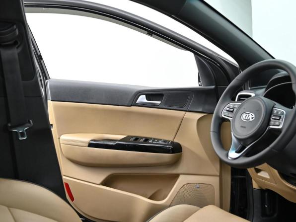 Kia Sportage IV с пробегом 2018 года, цена 1 799 000 рублей, 107000 км, внедорожник, Автокод Объявления