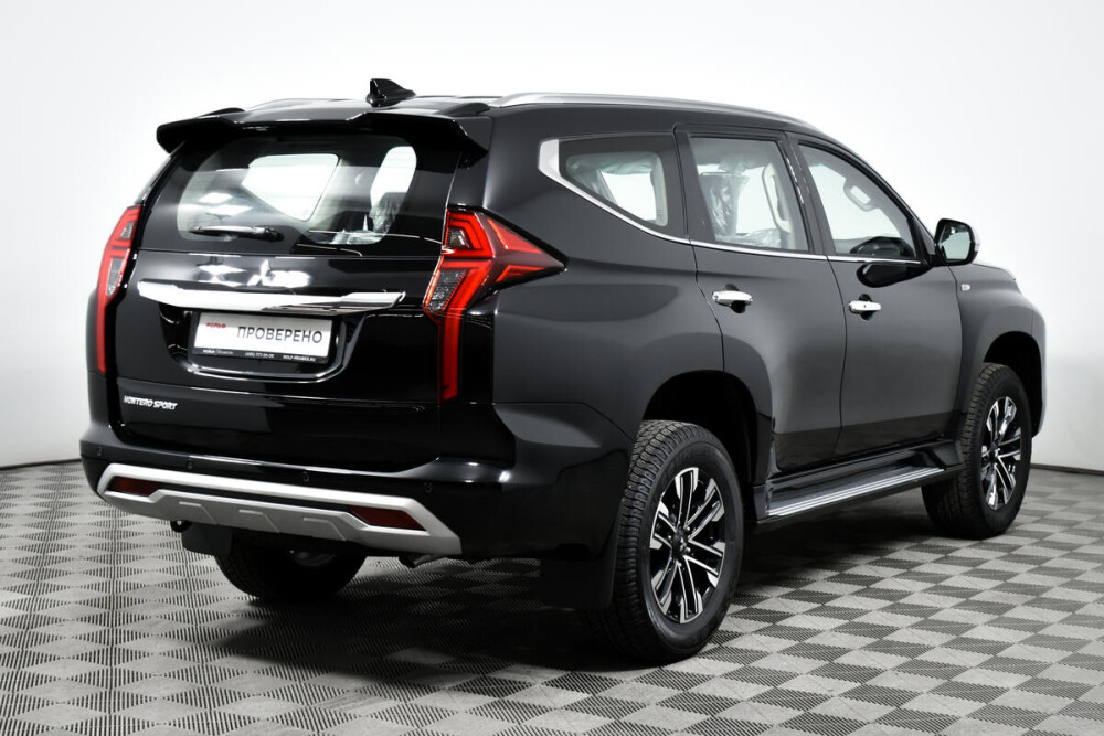 Монтеро спорт 3. Митсубиси Паджеро 2020. Mitsubishi Pajero Sport III Рестайлинг. Мицубиси Паджеро спорт 2020. Mitsubishi Montero Sport 3.0 at, 2000.