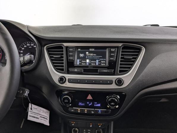 Hyundai Solaris II с пробегом 2018 года, цена 1 150 000 рублей, 189000 км, седан, Автокод Объявления