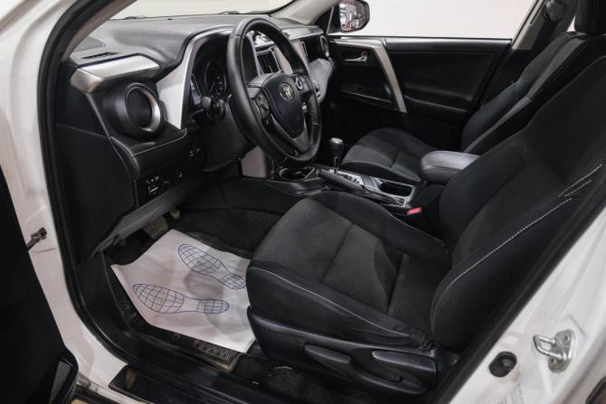 Toyota RAV4 IV (XA40) Рестайлинг с пробегом 2016 года, цена 2 259 000 рублей, 131000 км, внедорожник, Автокод Объявления