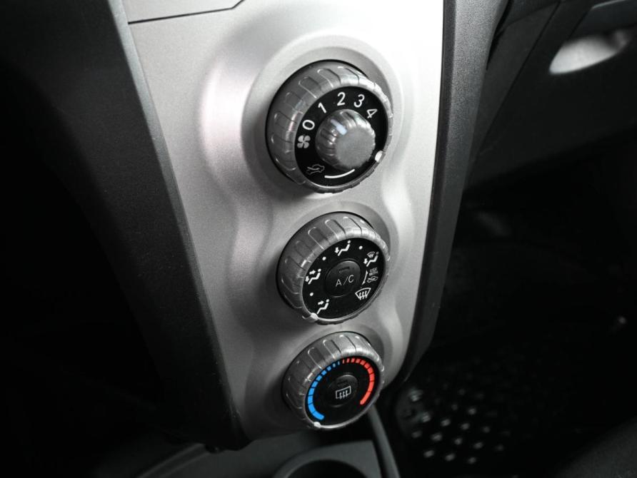 Toyota Yaris II Ростов-на-Дону  - изображение 14