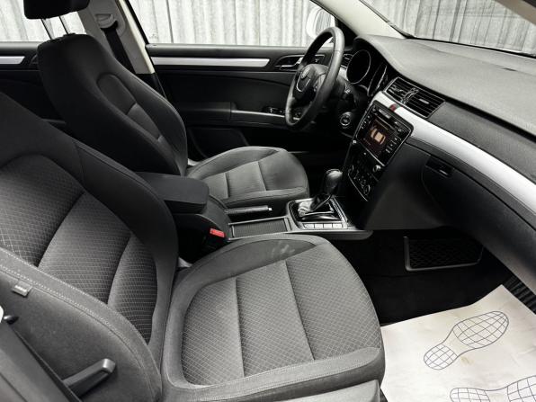 Skoda Superb II с пробегом 2012 года, цена 1 030 000 рублей, 280800 км, лифтбек, Автокод Объявления