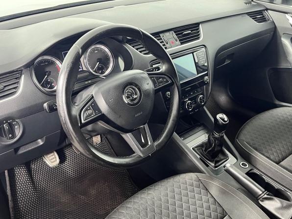 Skoda Octavia III (A7) Рестайлинг с пробегом 2017 года, цена 1 480 000 рублей, 142302 км, лифтбек, Автокод Объявления