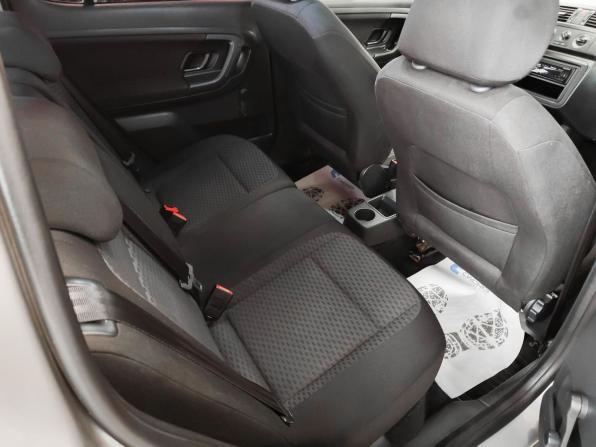 Skoda Fabia II Рестайлинг с пробегом 2011 года, цена 420 000 рублей, 150141 км, хэтчбек, Автокод Объявления
