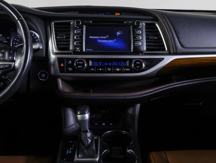 Toyota Highlander III (XU50) Рестайлинг Москва  - изображение 14