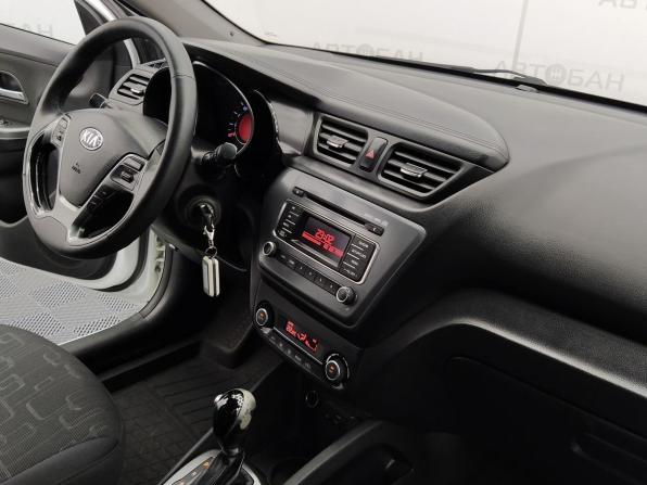 Kia Rio III Рестайлинг с пробегом 2015 года, цена 749 000 рублей, 200000 км, седан, Автокод Объявления