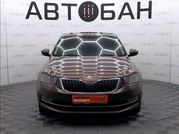 Skoda Octavia III (A7) Рестайлинг с пробегом 2018 года, цена 1 700 000 рублей, 126500 км, лифтбек, Автокод Объявления