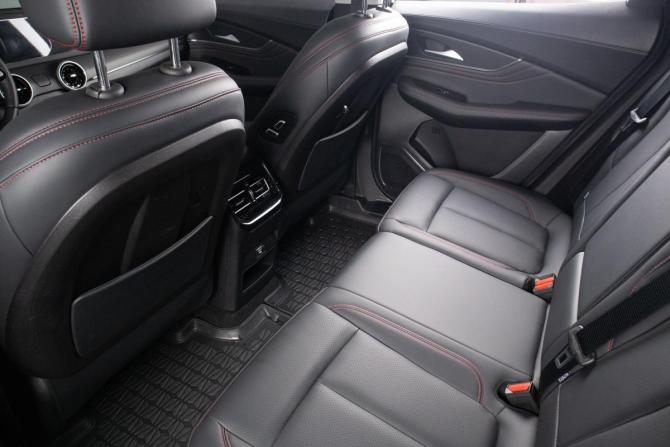 Forthing T5 EVO с пробегом 2024 года, цена 2 099 000 рублей, 11100 км, внедорожник, Автокод Объявления