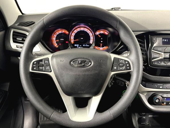 Lada (ВАЗ) Vesta I Рестайлинг (NG) с пробегом 2022 года, цена 1 300 000 рублей, 66400 км, седан, Автокод Объявления