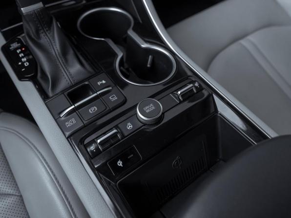 Kia K5 III с пробегом 2021 года, цена 2 740 000 рублей, 49186 км, седан, Автокод Объявления