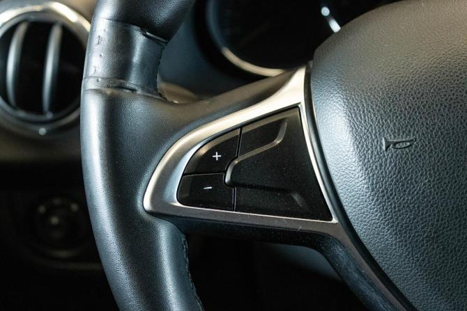 Renault Logan II Рестайлинг с пробегом 2020 года, цена 1 050 000 рублей, 87867 км, седан, Автокод Объявления