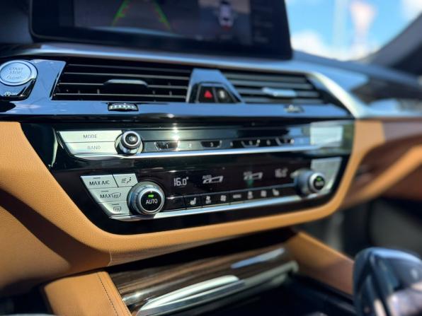 BMW 5 серии VII (G30/G31/G38) Рестайлинг с пробегом 2021 года, цена 4 890 000 рублей, 56339 км, седан, Автокод Объявления