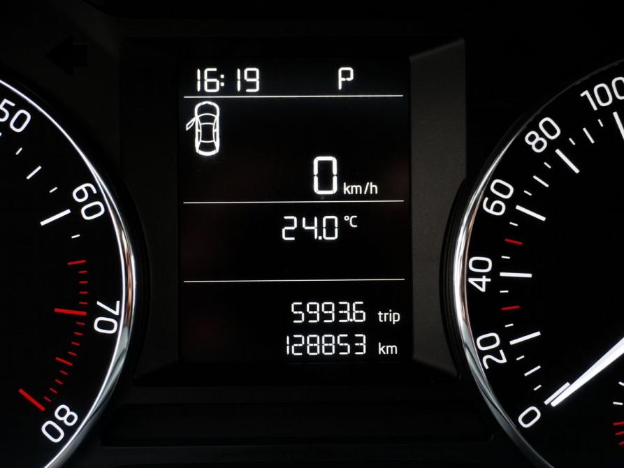 Skoda Octavia III (A7) Москва  - изображение 15