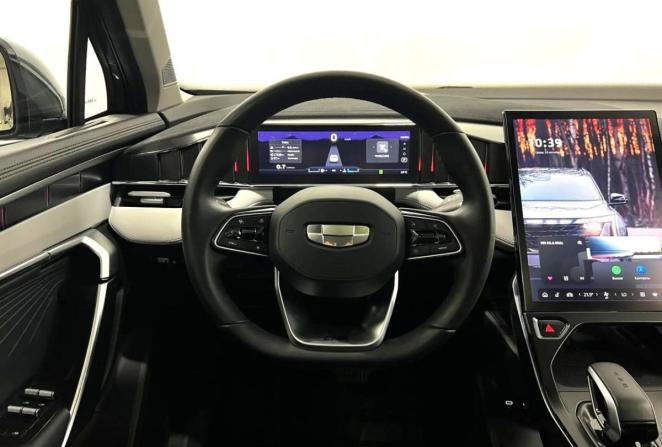 Geely Atlas II с пробегом 2024 года, цена 2 890 000 рублей, 17328 км, внедорожник, Автокод Объявления