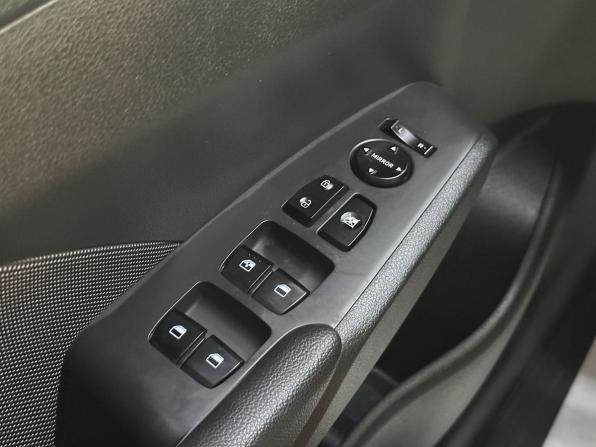 Hyundai Solaris II с пробегом 2019 года, цена 1 665 000 рублей, 57823 км, седан, Автокод Объявления