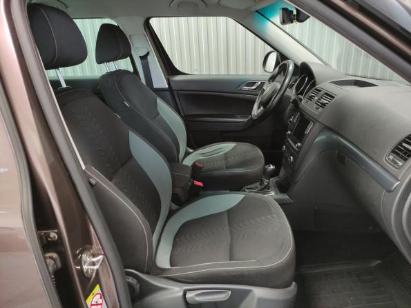 Skoda Yeti I Рестайлинг с пробегом 2018 года, цена 1 335 000 рублей, 238838 км, внедорожник, Автокод Объявления