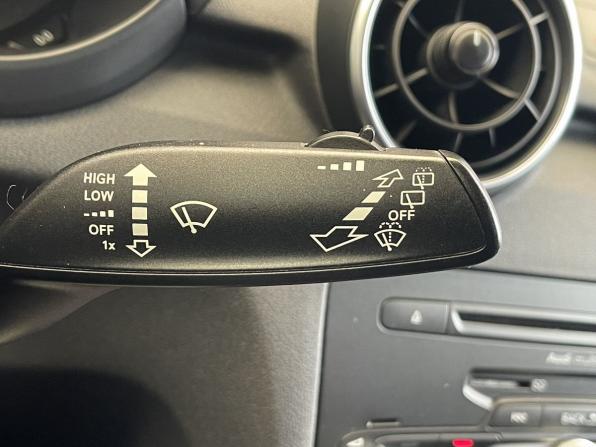 Audi A1 I (8X) с пробегом 2013 года, цена 897 000 рублей, 184245 км, хэтчбек, Автокод Объявления