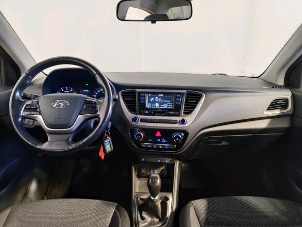 Hyundai Solaris II с пробегом 2017 года, цена 1 189 000 рублей, 59677 км, седан, Автокод Объявления