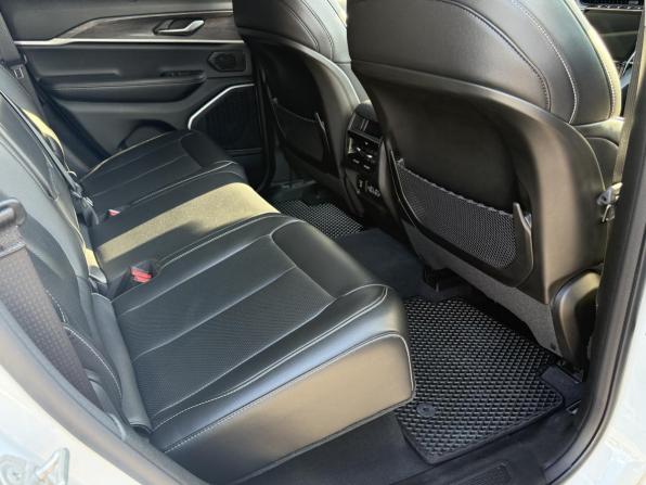 Jeep Grand Cherokee IV (WK2) Рестайлинг с пробегом 2022 года, цена 7 499 000 рублей, 25000 км, внедорожник, Автокод Объявления