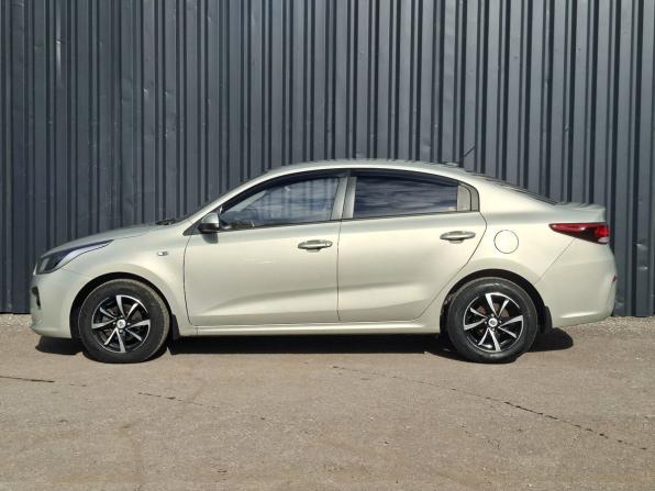 Kia Rio IV с пробегом 2018 года, цена 1 329 000 рублей, 111565 км, седан, Автокод Объявления