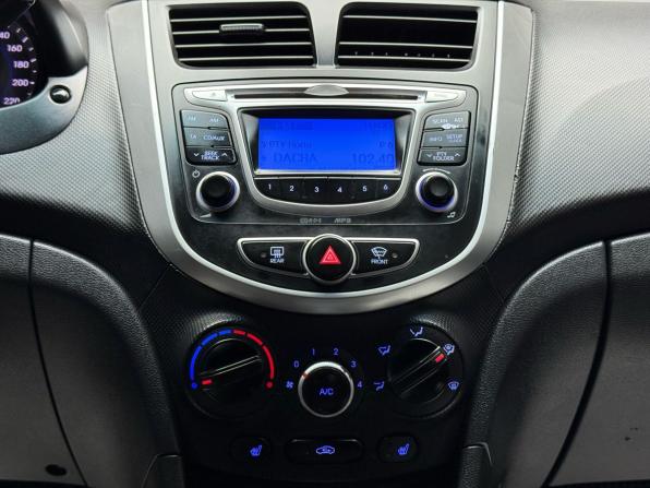 Hyundai Solaris I с пробегом 2013 года, цена 699 000 рублей, 158343 км, хэтчбек, Автокод Объявления