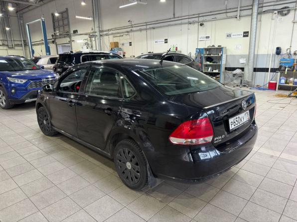 Volkswagen Polo V с пробегом 2013 года, цена 890 000 рублей, 124984 км, седан, Автокод Объявления