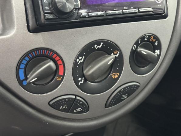Ford Focus I Рестайлинг с пробегом 2004 года, цена 359 000 рублей, 238262 км, хэтчбек, Автокод Объявления
