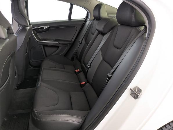Volvo S60 II Рестайлинг с пробегом 2017 года, цена 2 100 000 рублей, 61101 км, седан, Автокод Объявления