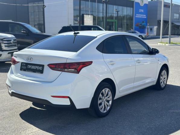 Hyundai Solaris II с пробегом 2017 года, цена 1 260 000 рублей, 128175 км, седан, Автокод Объявления